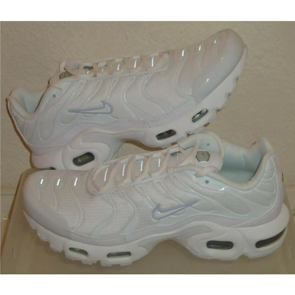 Nike shoes - Nike Air Max Plus GS - CW7044 100 - White (UPC: 00194274645699) 3