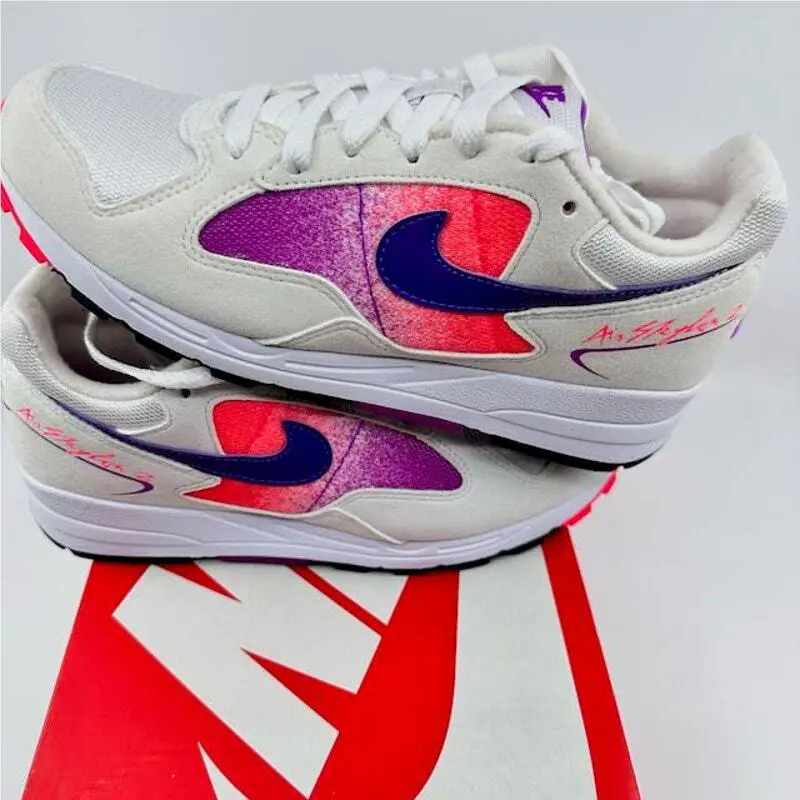 Nike shoes - White 2