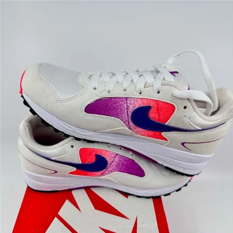 Nike shoes - White 3