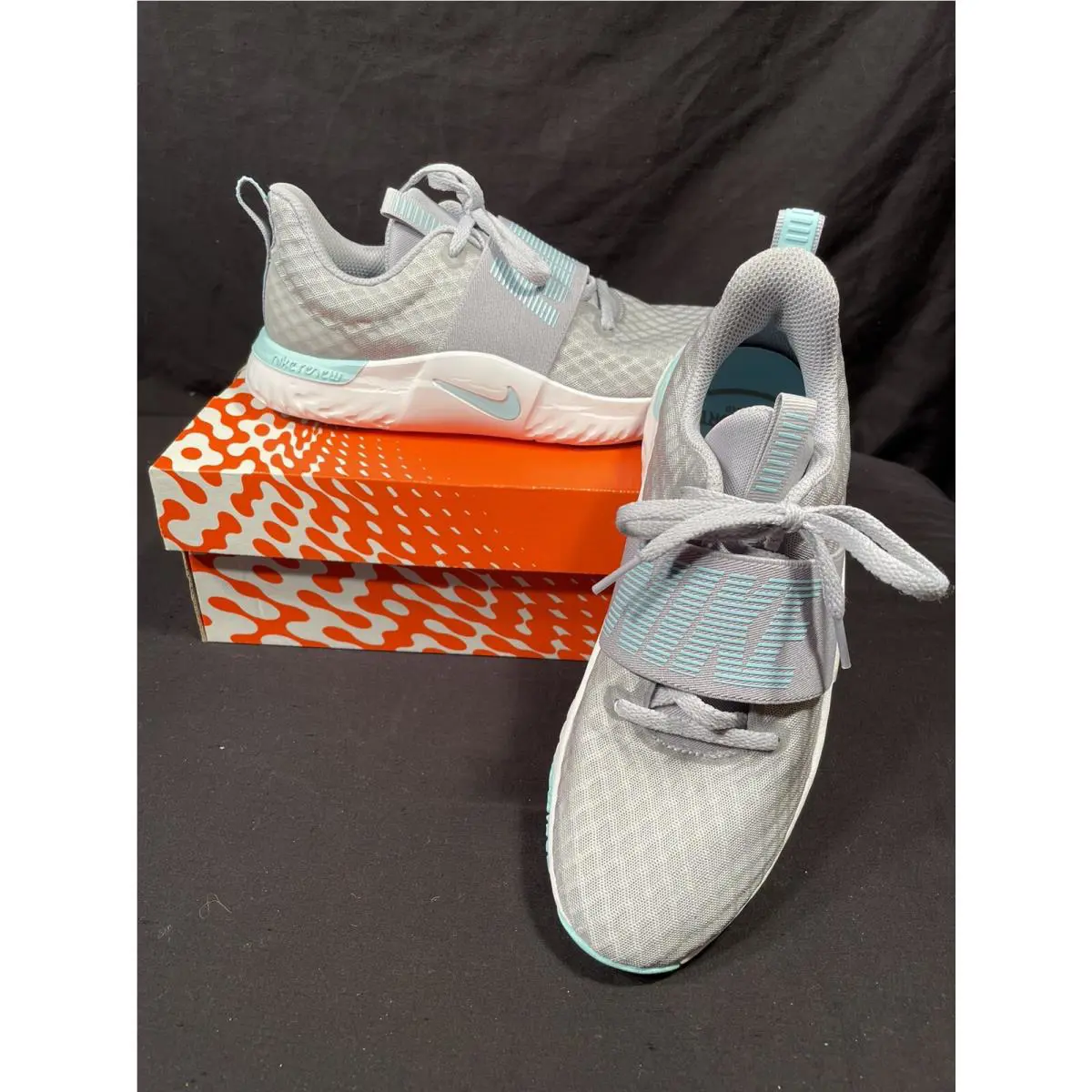 Women’s Sz 6-NIKE Renew In-season TR 9. DC1869-001