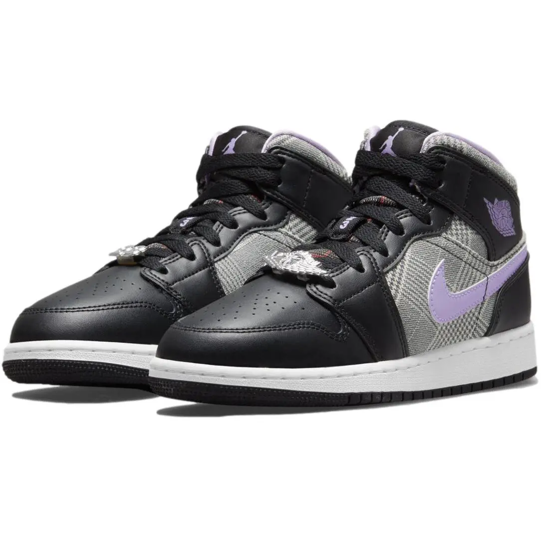 Nike shoes - Air Jordan 1 Mid SE - Black (UPC: 195242837542) 2