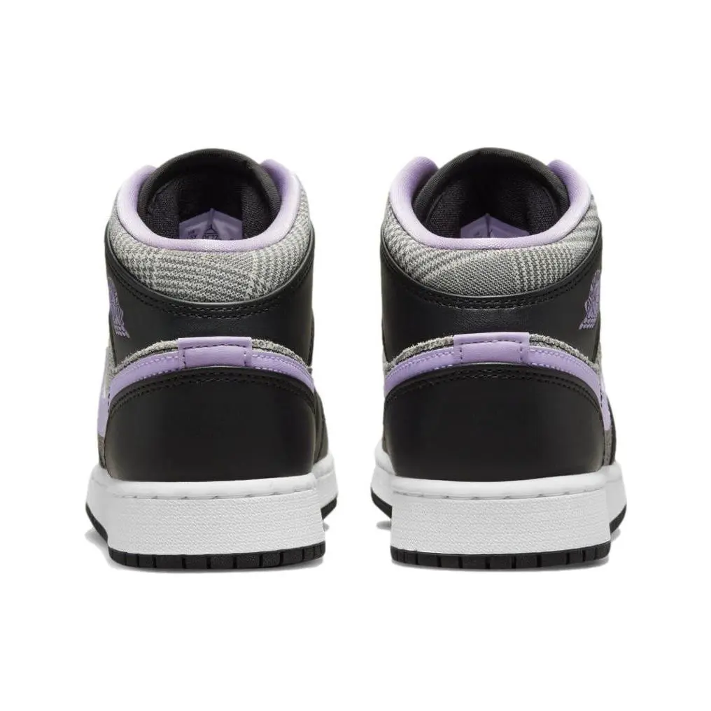 Nike shoes - Air Jordan 1 Mid SE - Black (UPC: 195242837542) 4