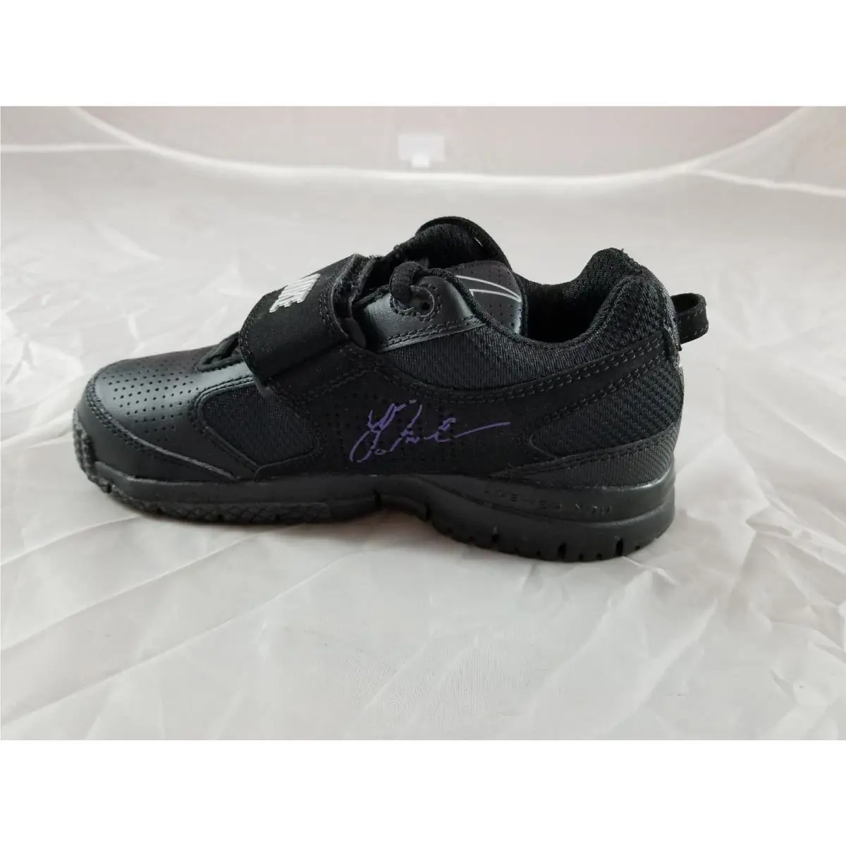Nike shoes (UPC: 884726207925) 4