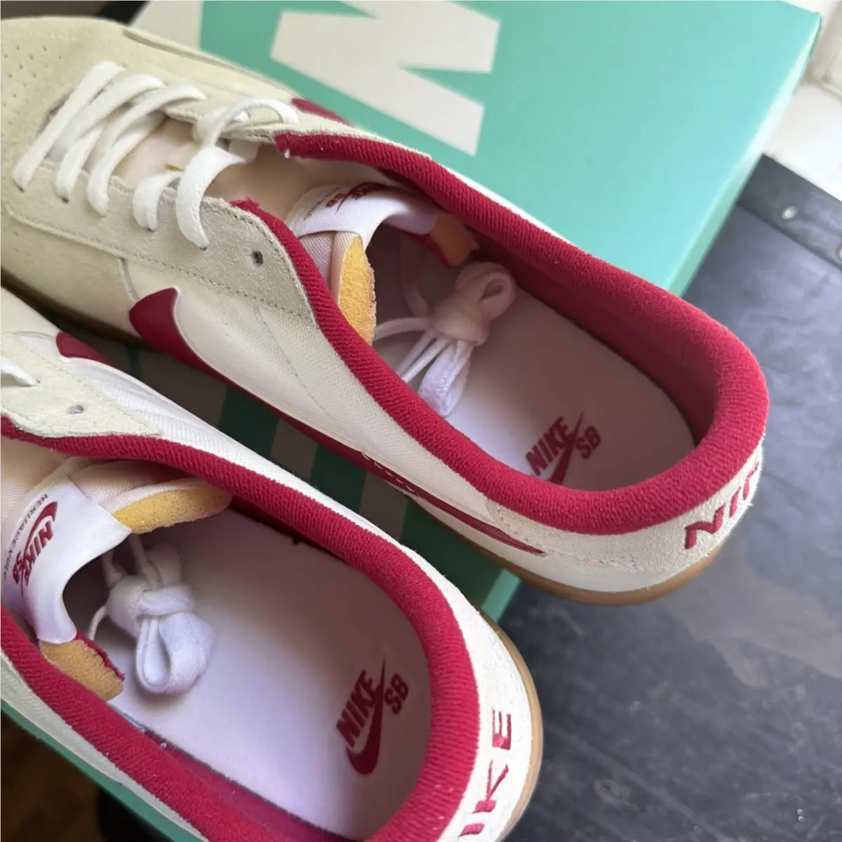 Nike shoes - Nike Heritage Vulc SB - Heritage Vulc - CD5010-100 - White, Manufacturer: Summit White/White/Gum Light Brown/Cardinal Red 2