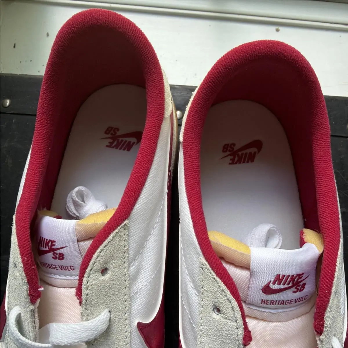 Nike shoes - Nike Heritage Vulc SB - Heritage Vulc - CD5010-100 - White, Manufacturer: Summit White/White/Gum Light Brown/Cardinal Red 5