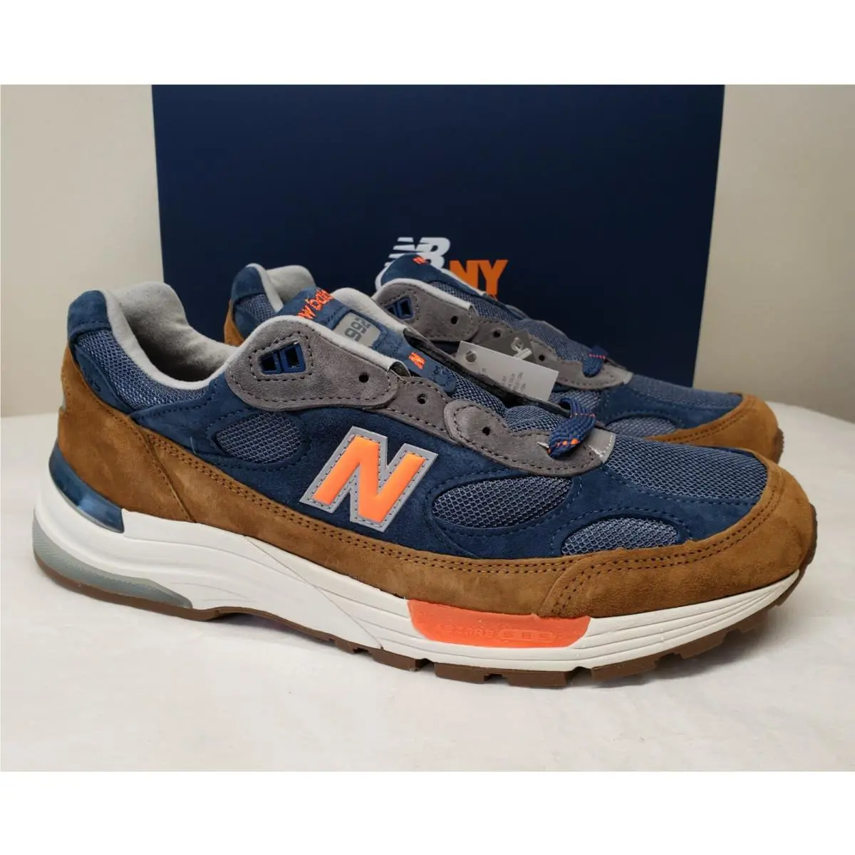 New Balance shoes - NYC 6