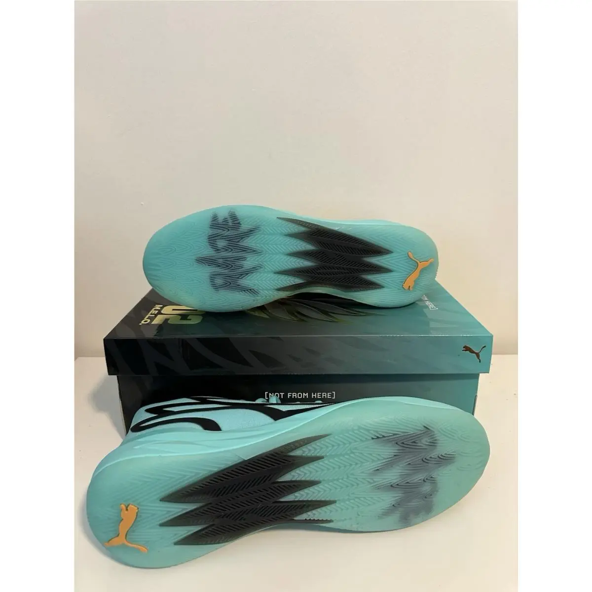 Puma shoes - PUMA Mb.02 X Honeycomb Basketball - 37759001 - Blue 0