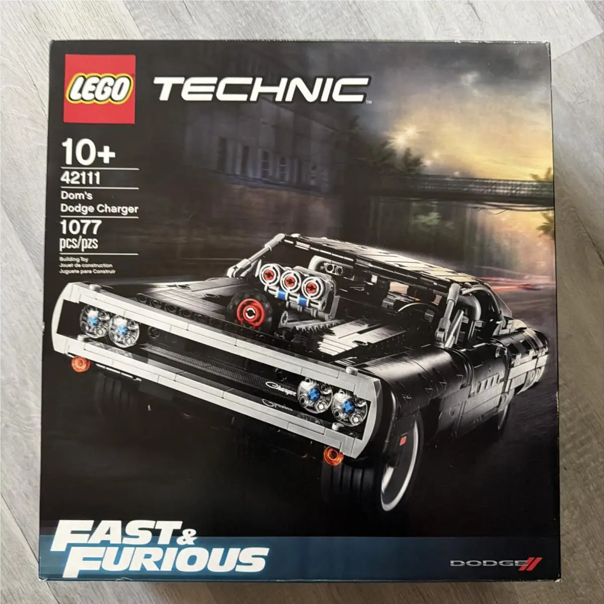 Lego Technic: Dom`s Dodge Charger 42111