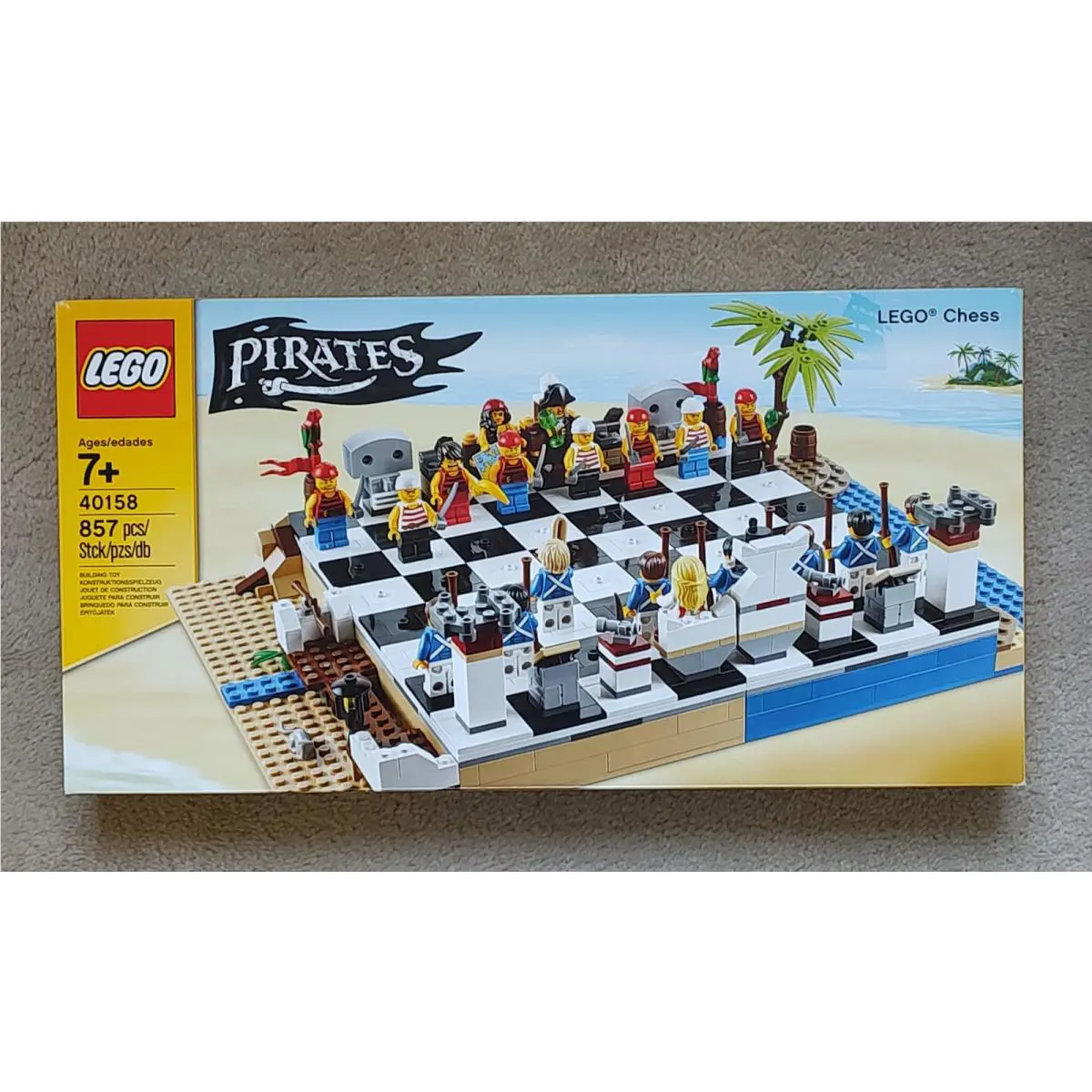 Lego 40158 Pirates Chess Set. Imperial Soldiers. Captain Red Beard. 20 Figs
