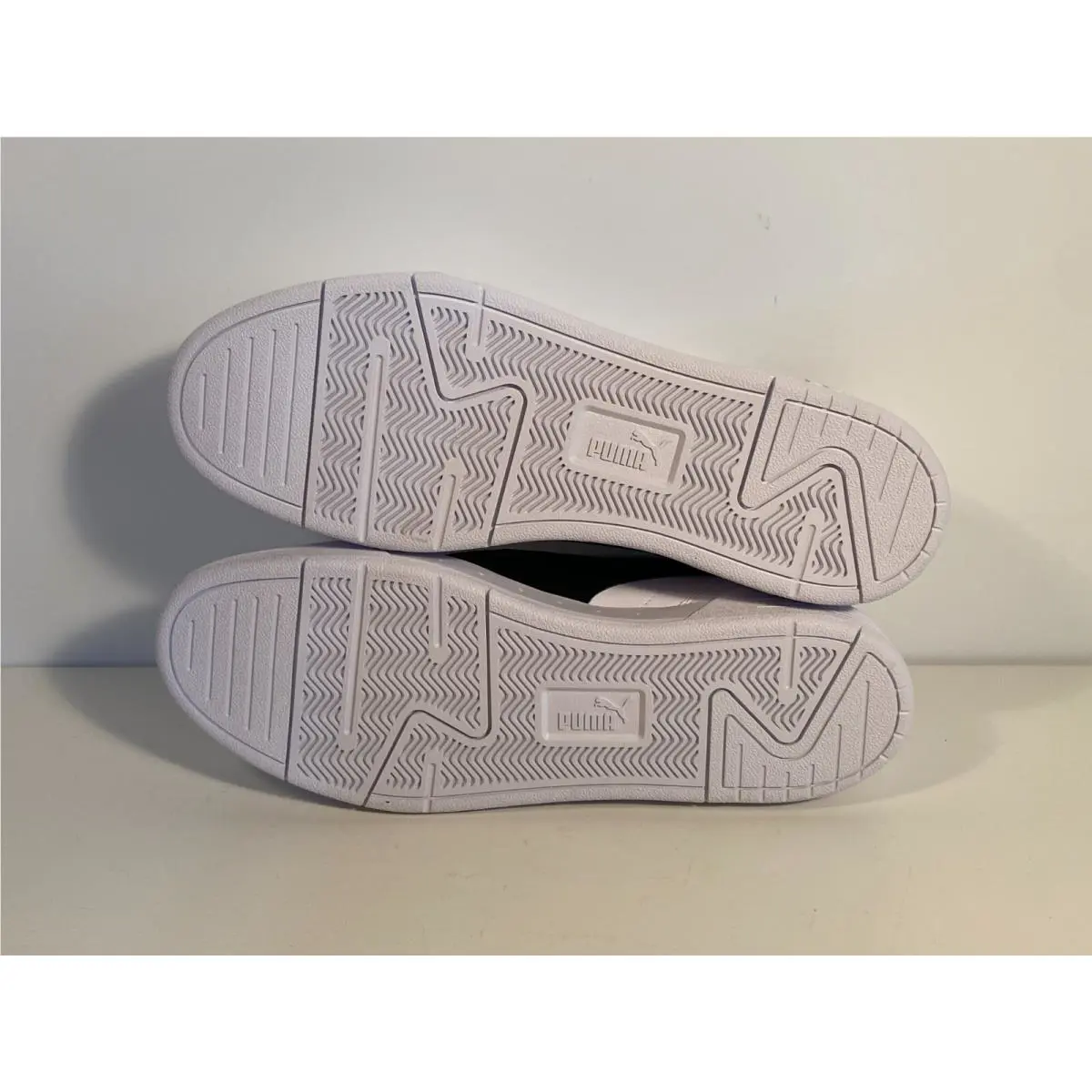 Puma shoes - White Black 6