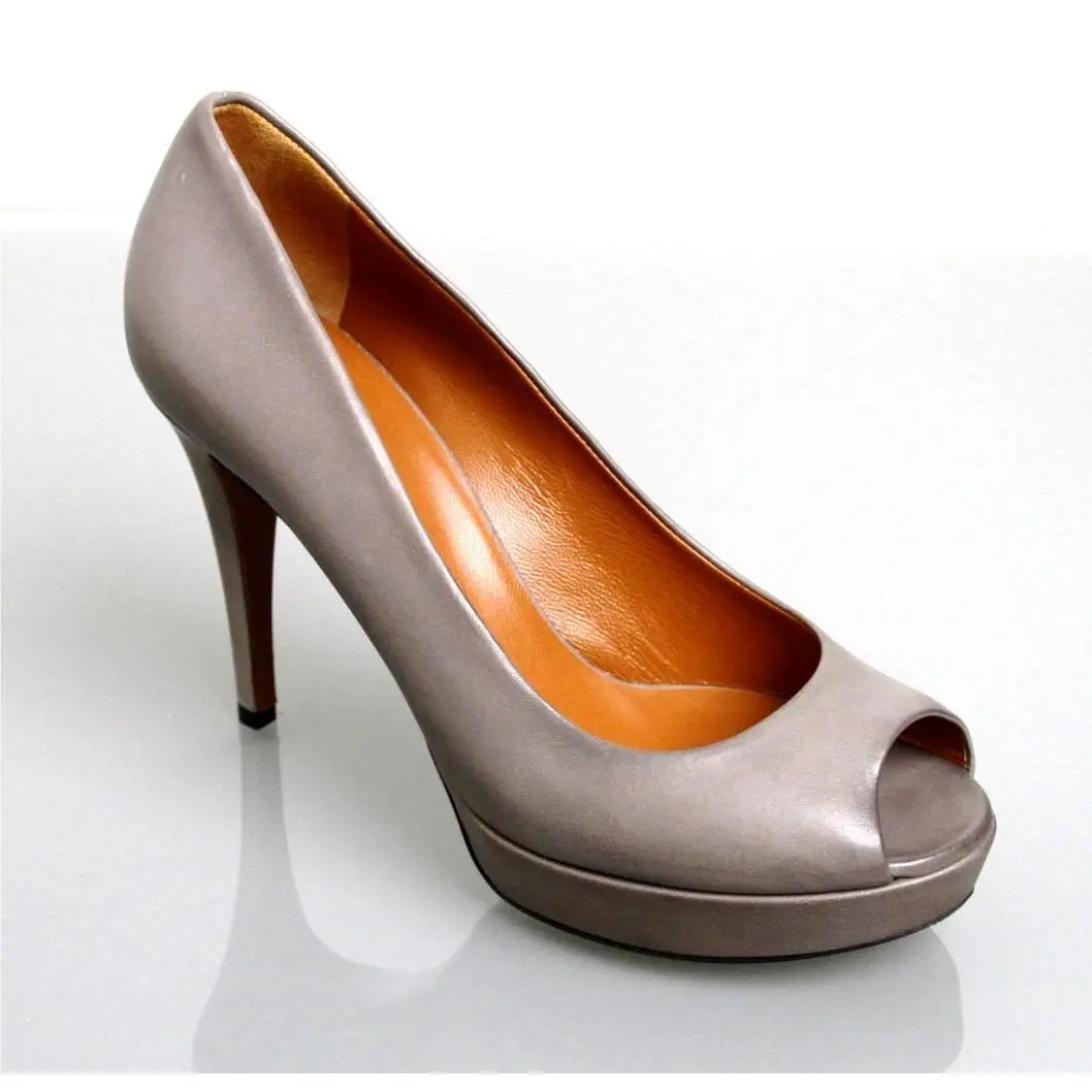 Betty Open-toe Platform Pump Light Gray IT 39/US 9 297203 2816 by Gucci