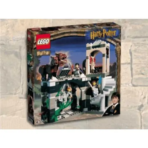Lego Forbidden Corridor 4706 Harry Potter Minifigure Building Set