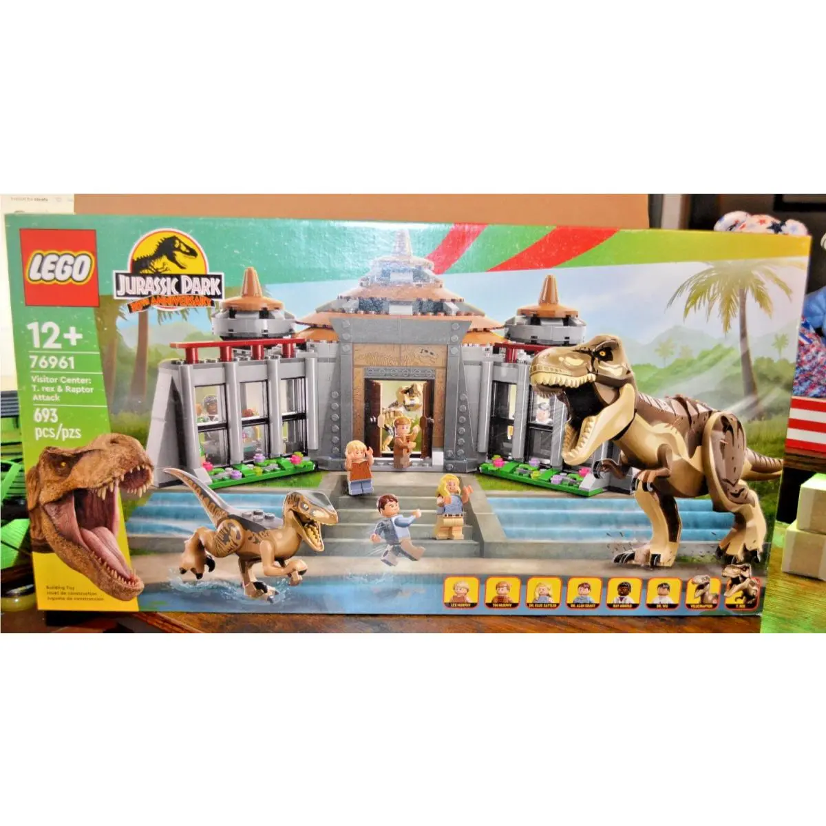 Lego 76961 Jurassic Park Visitor Center T Rex Raptor Attack Retired Rare
