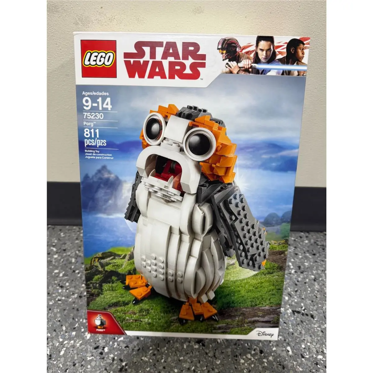 Lego 75230 Star Wars Porg Collector Display Model