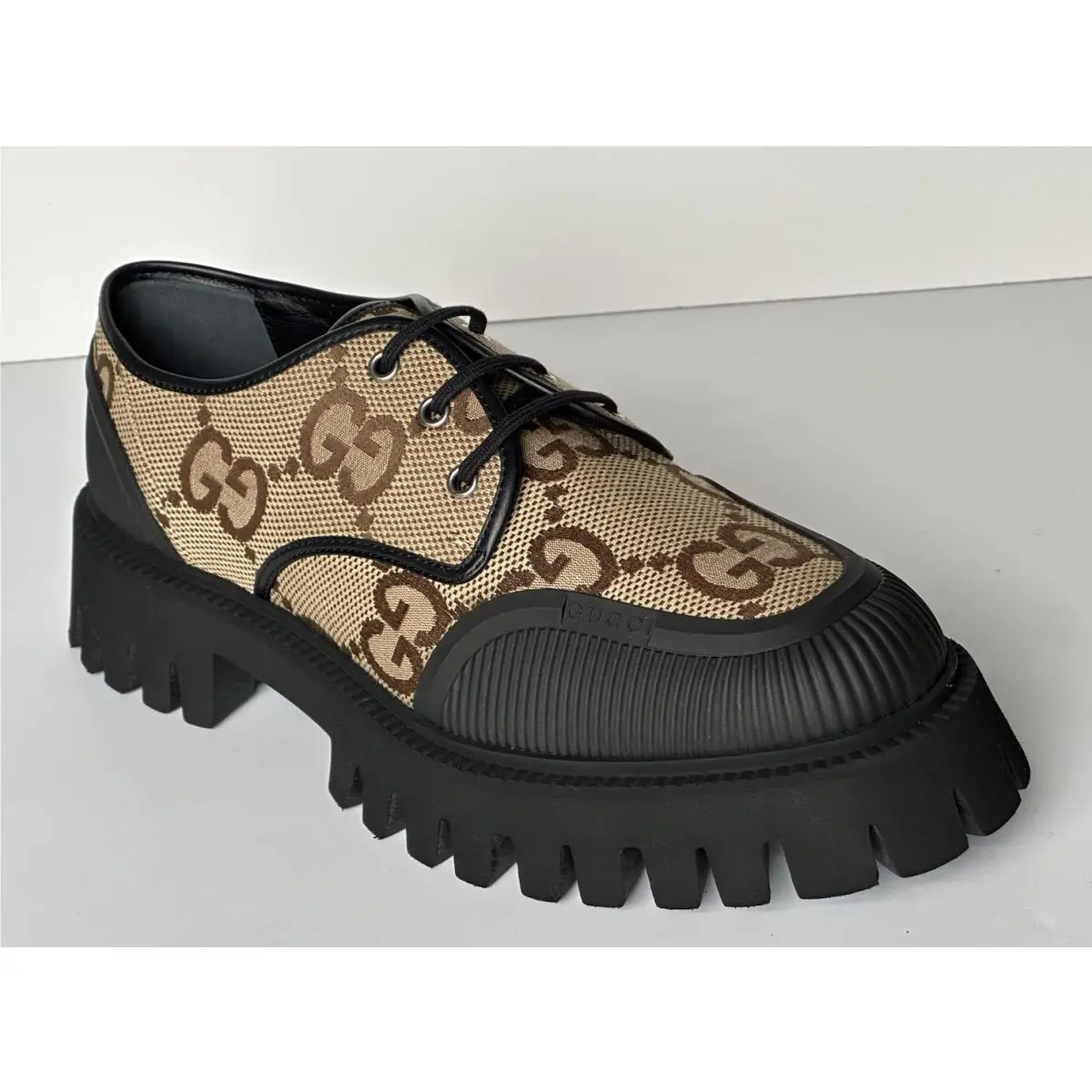 Men’s GG Logo Light-weight Shoes Black/camel 13.5 US 13  699552 by Gucci