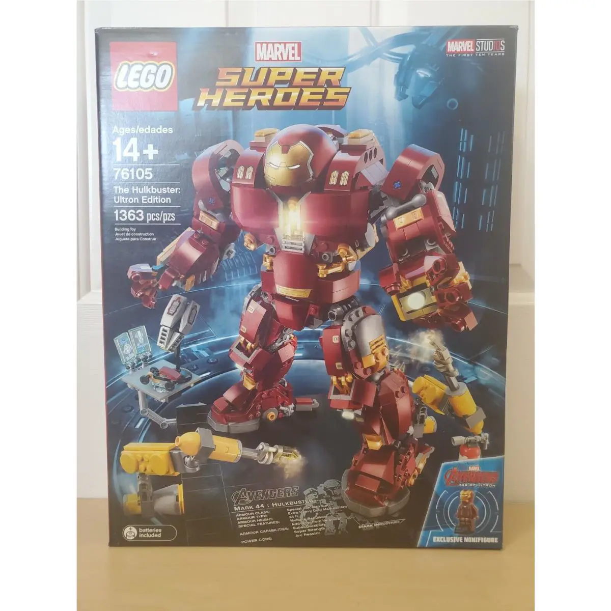Lego 76105 Marvel Hulkbuster Ultron Edition w/ Vip Limited Edition Artwork