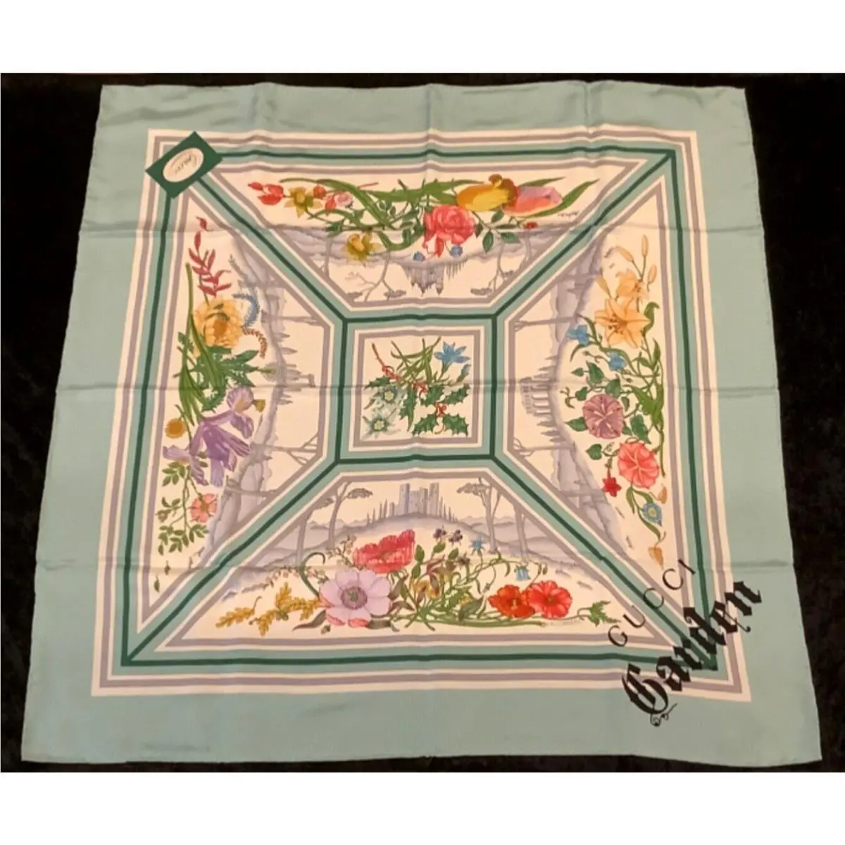 Garden Spellbound Accornero Silk Scarf 90 x 90 w/ Tag Bag by Gucci