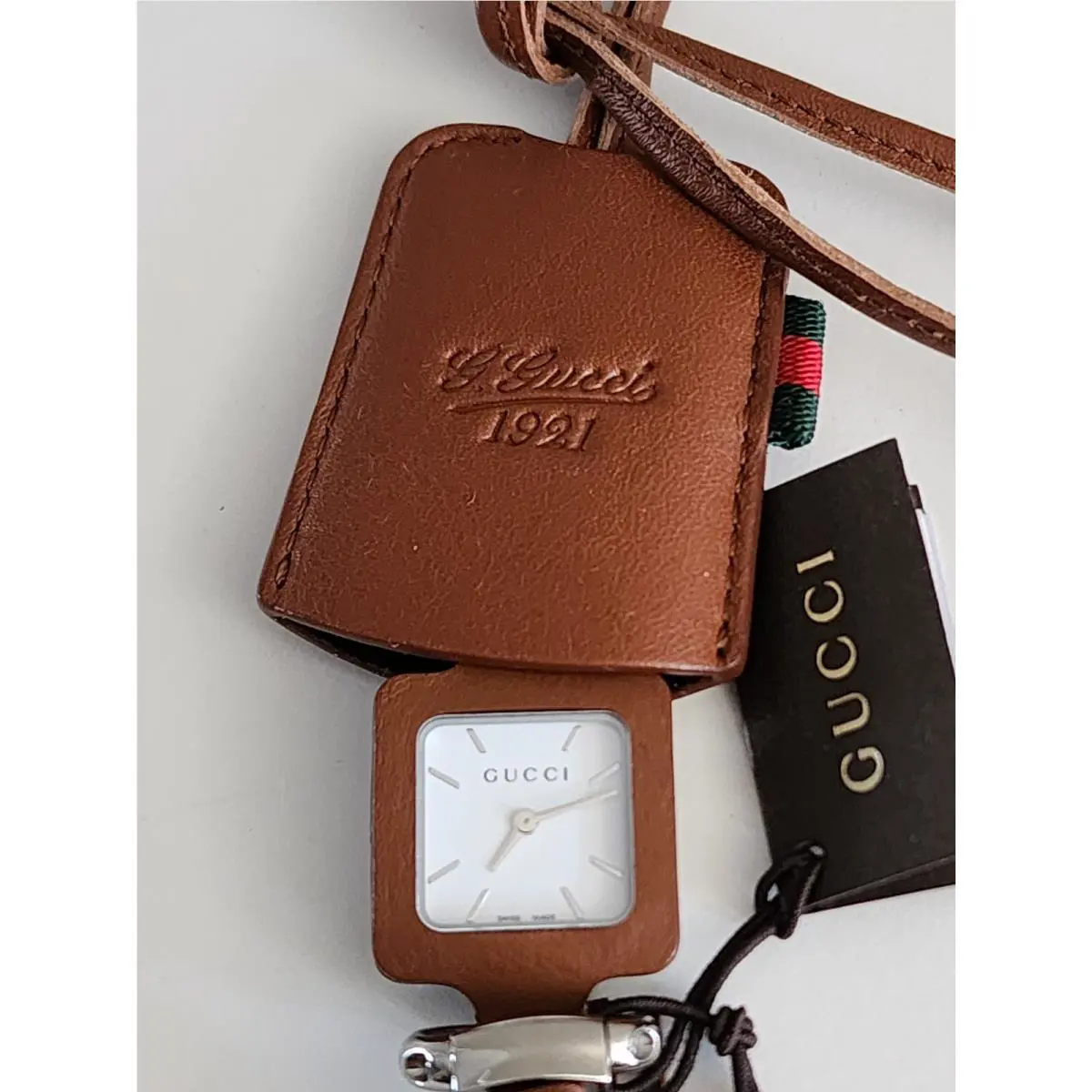 Gucci White Dial Calf Skin Sleeve Pendant Quartz Watch-YA130417
