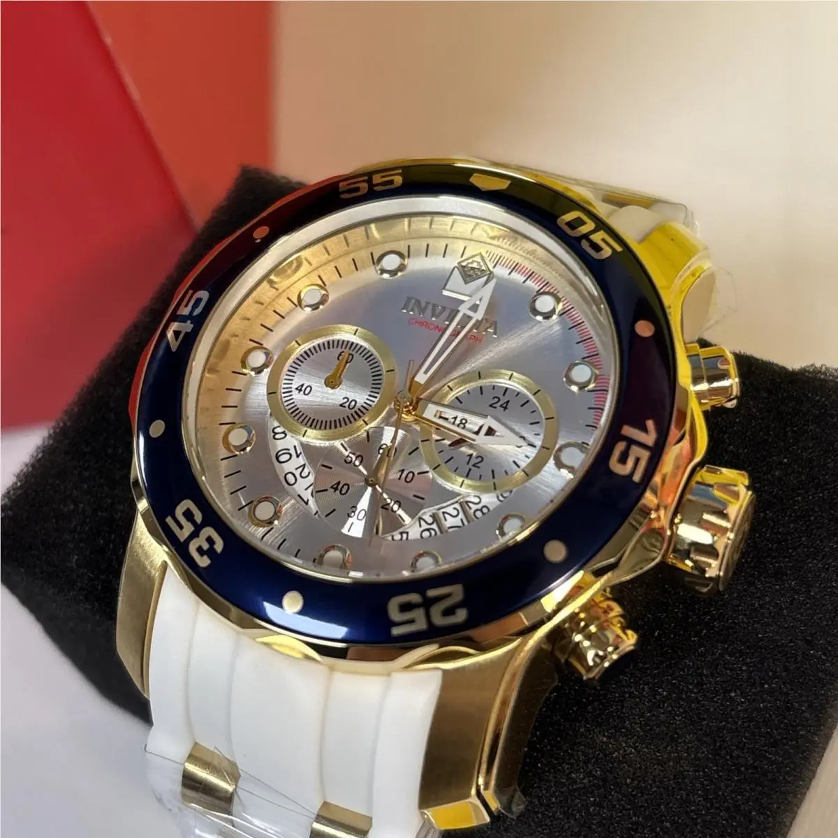 Invicta Pro Diver Scuba Men`s Watch Quartz 20293 White Gold - Dial: Silver, Band: Gold, White, Bezel: Blue, Gold