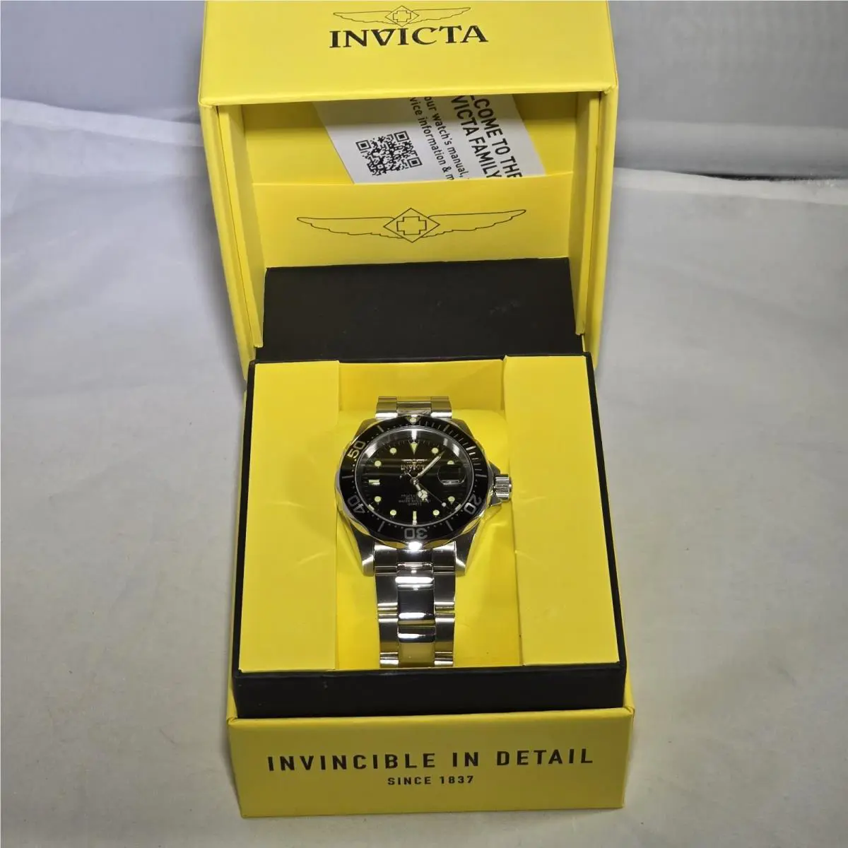 Invicta Pro Diver Swiss Ronda 705 Black Dial/bezel Stainless Steel Band 40mm