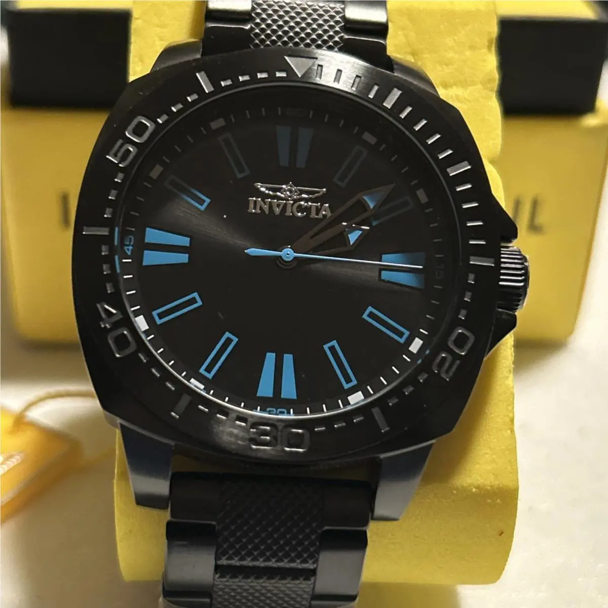 Invicta Men`s Watch Speedway Quartz Black Dial Stainless Steel Bracelet 46313