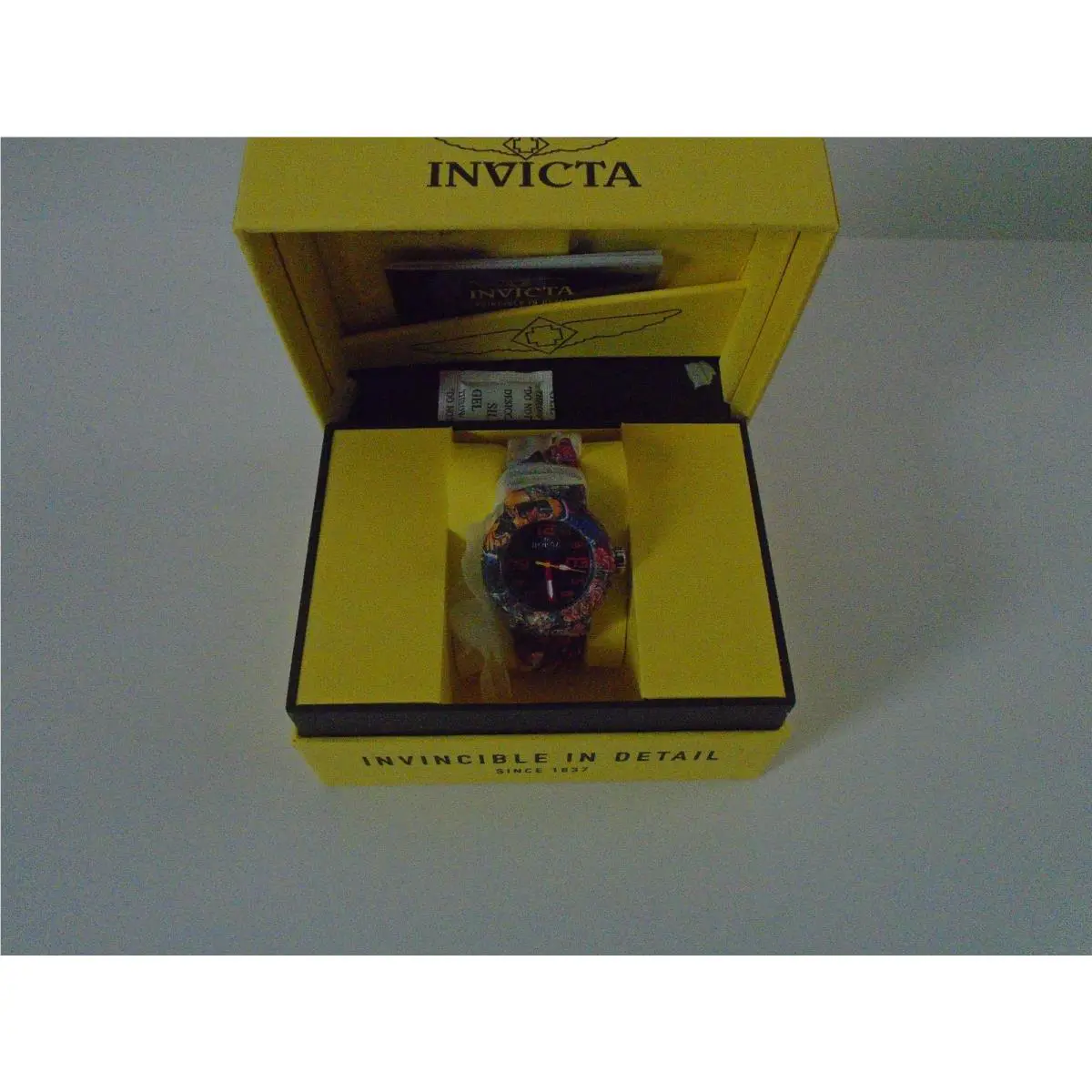 Invicta Women`s 40mm Pro Diver Aqua Hydroplated Graffiti Multicolor Dial