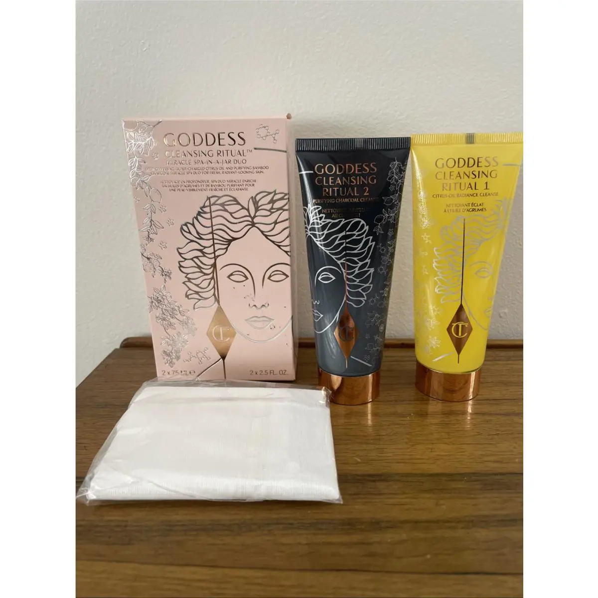 Charlotte Tilbury Goddess Cleansing Ritual Duo Miracle Spa-in-a-jar Duo