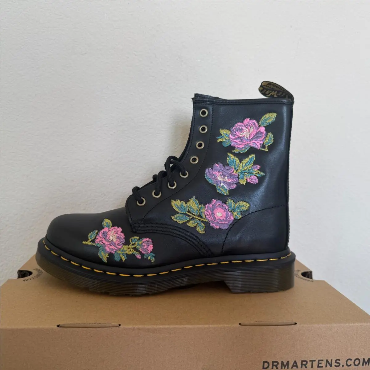 Dr. Martens shoes - Black/Red Roses 12