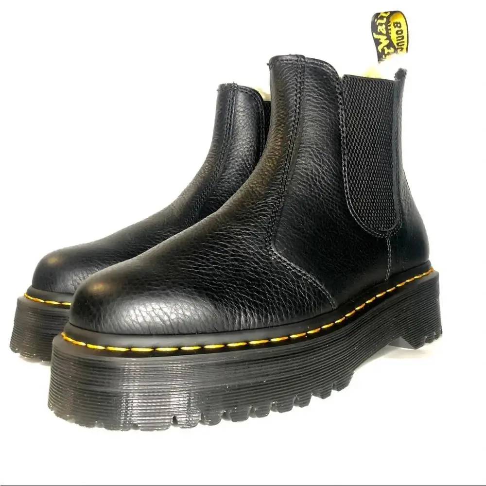 2976 Quad Chelsea Boots Black Leather Men’s 10 Women’s 11 by Dr. Martens