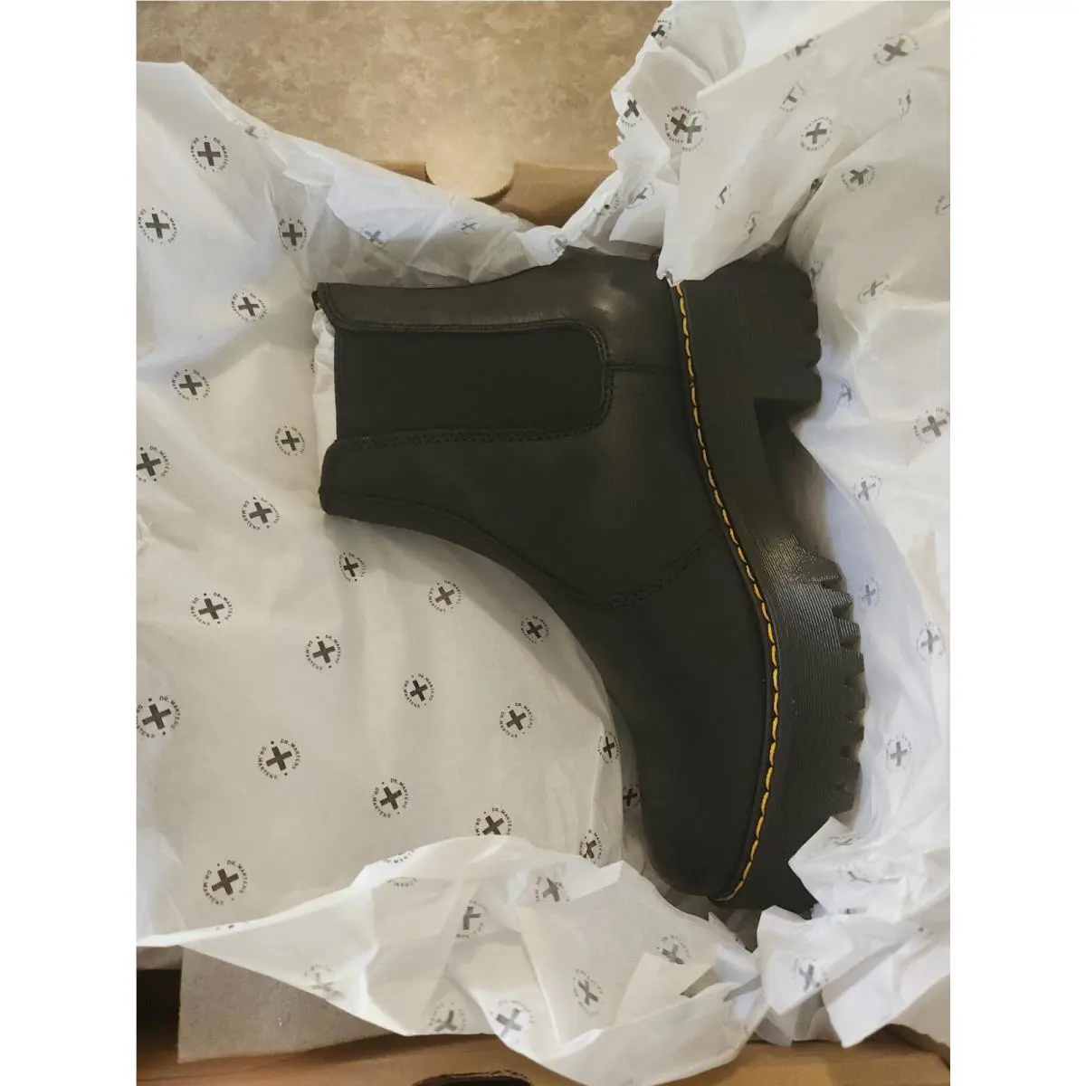 Dr. Martens shoes - Butnished Wyoming - Butnished Wyoming - 23917001 - Black (UPC: 190665158465) 1