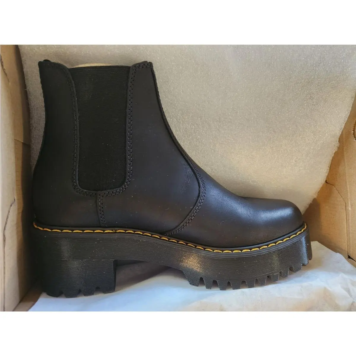 Dr. Martens Rometty Chelsea Black Burnished Wyoming - Women`s - Size 8 BR