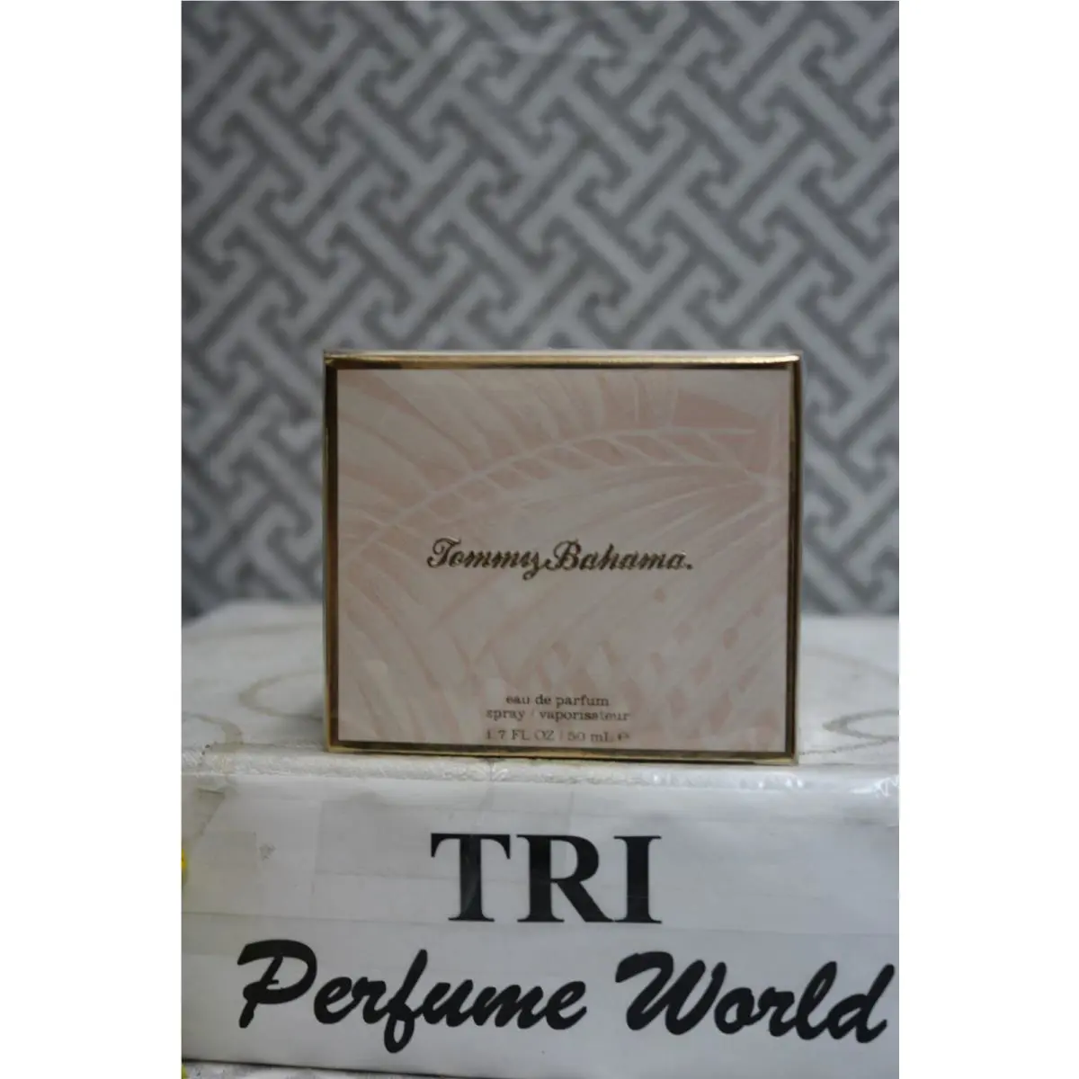 Tommy Bahama Eau de Parfum Women Spray 1.7 Fl. oz