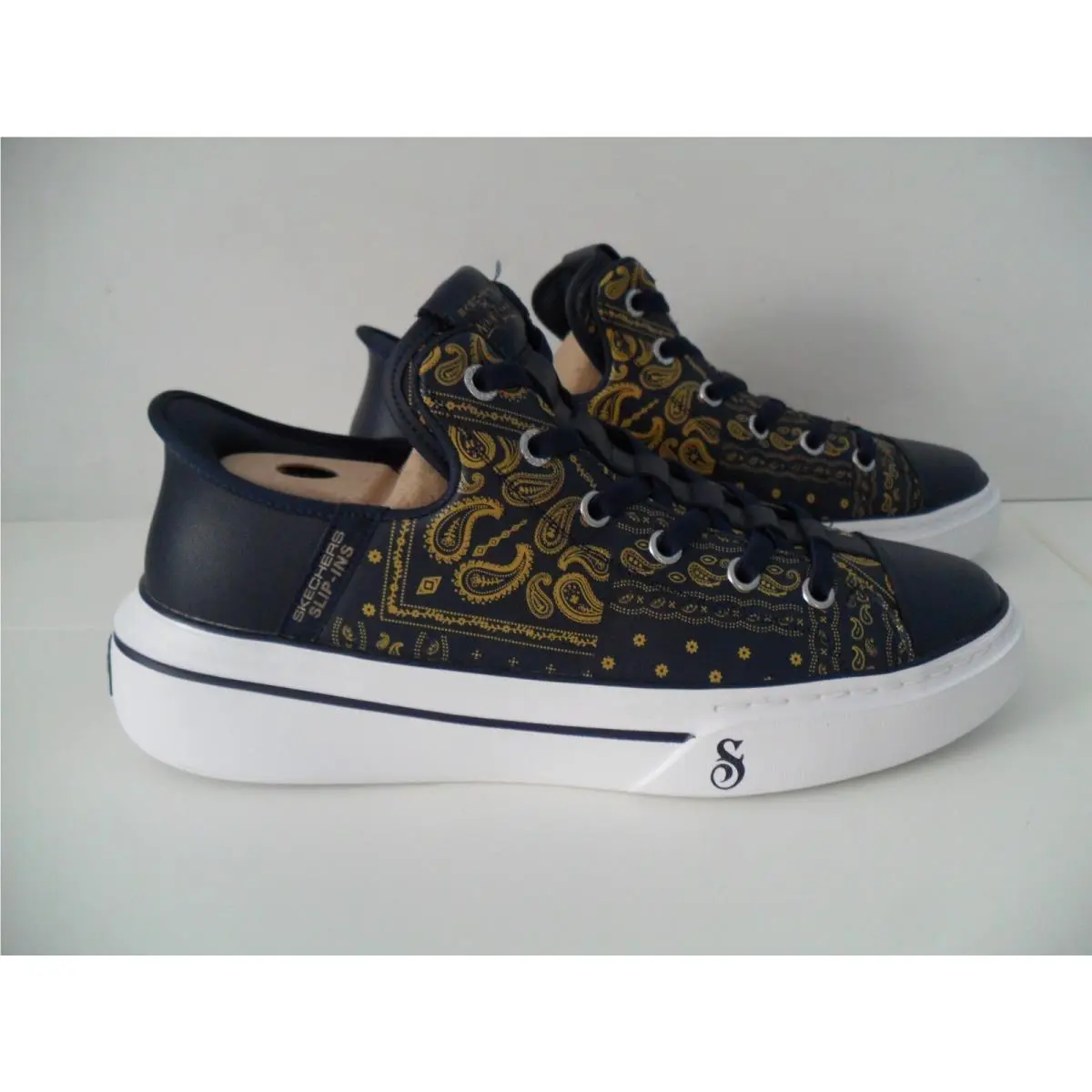 Skechers shoes - Premium Leather Slip-ins Snoop One - Double G - 251017 NVY - Navy Blue & Gold 17