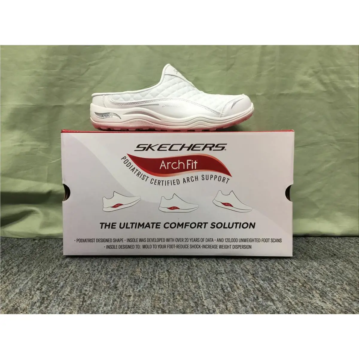 Women s Skechers 100322 Arch Fit Commute White Slip-on Shoes Size 7.5