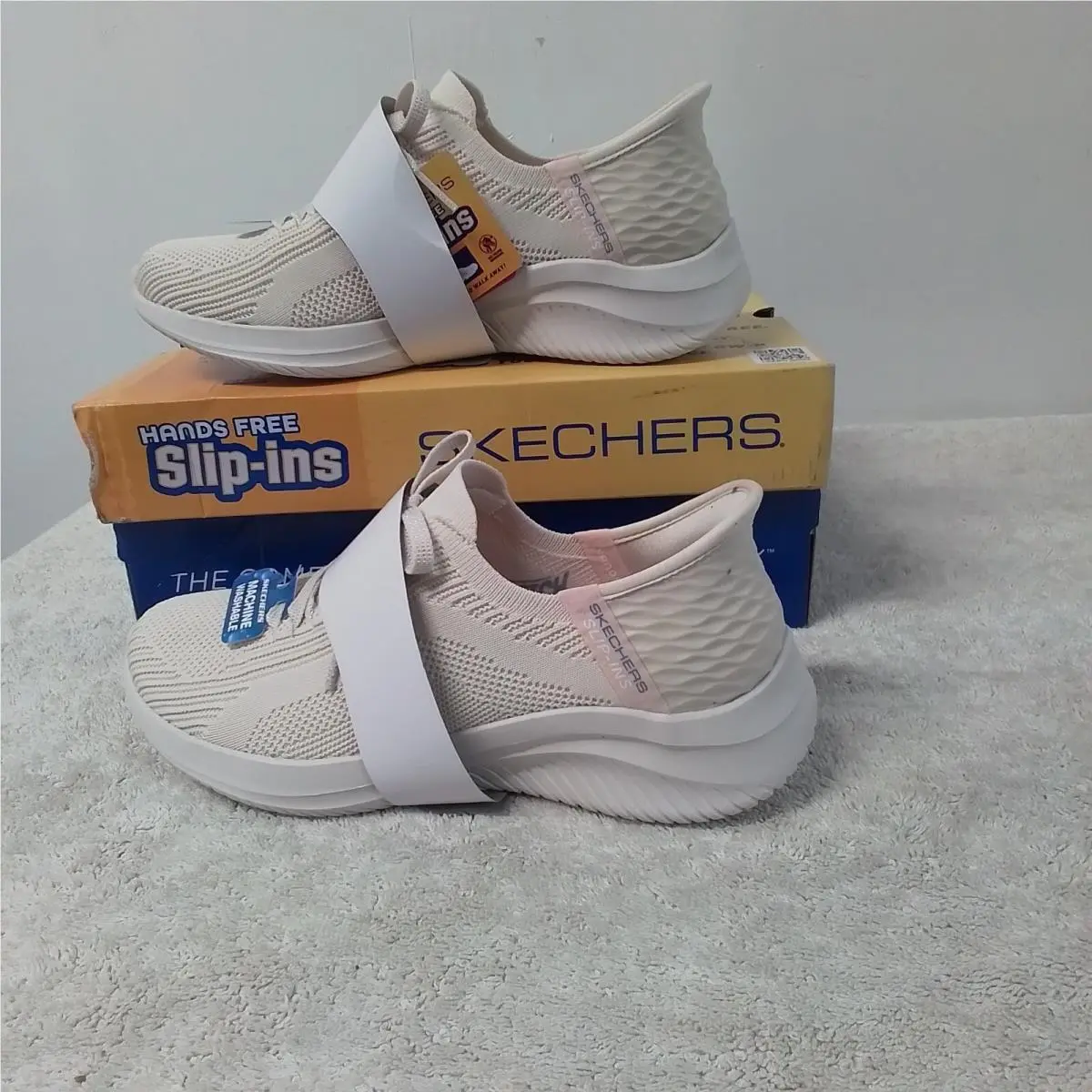 Sze 6.5 Women`s Skechers Ultra Flex 3.0 Brilliant Path 149710 Beige Slip On Shoe