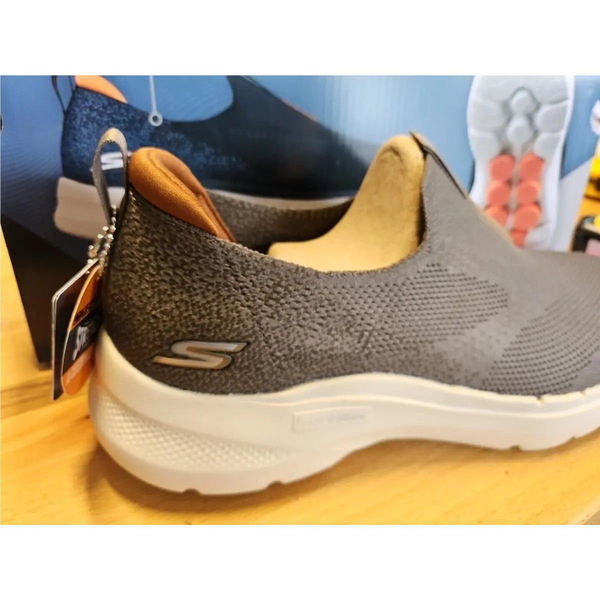 Skechers shoes - Men`s Easy On Slip-ins GOwalk 6 - A622619 - taupe (UPC: 196311676550) 7
