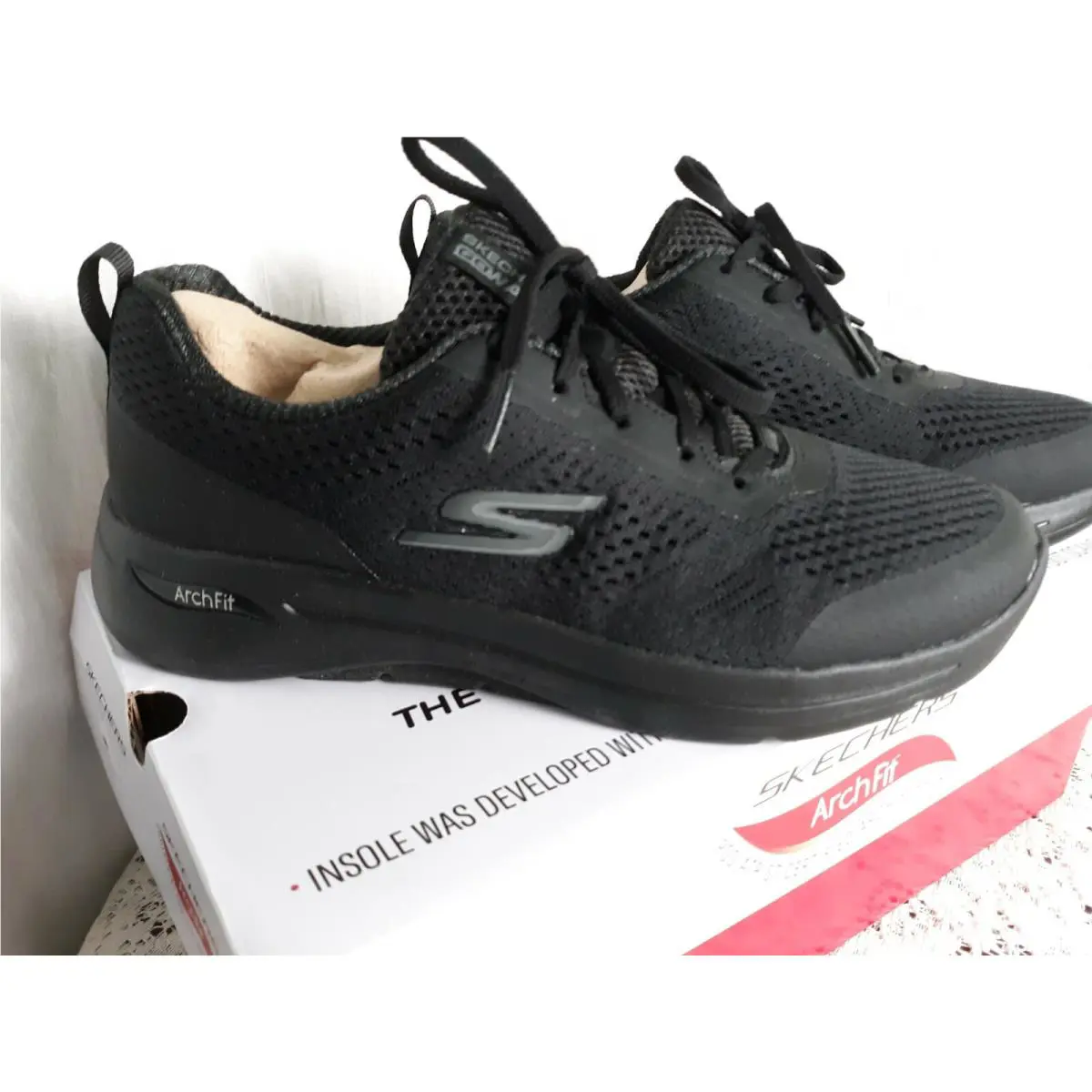 Skechers shoes - Skechers Gowalk Arch fit - Gowalk Arch fit - Black (UPC: 194428943572) 0