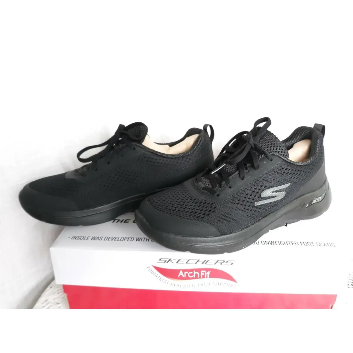 Skechers shoes - Skechers Gowalk Arch fit - Gowalk Arch fit - Black (UPC: 194428943572) 1