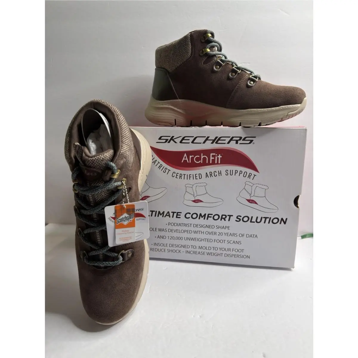 Skechers Arch Fit Extraordinary Chocolate Womens Size 10 Hiker Sneakers