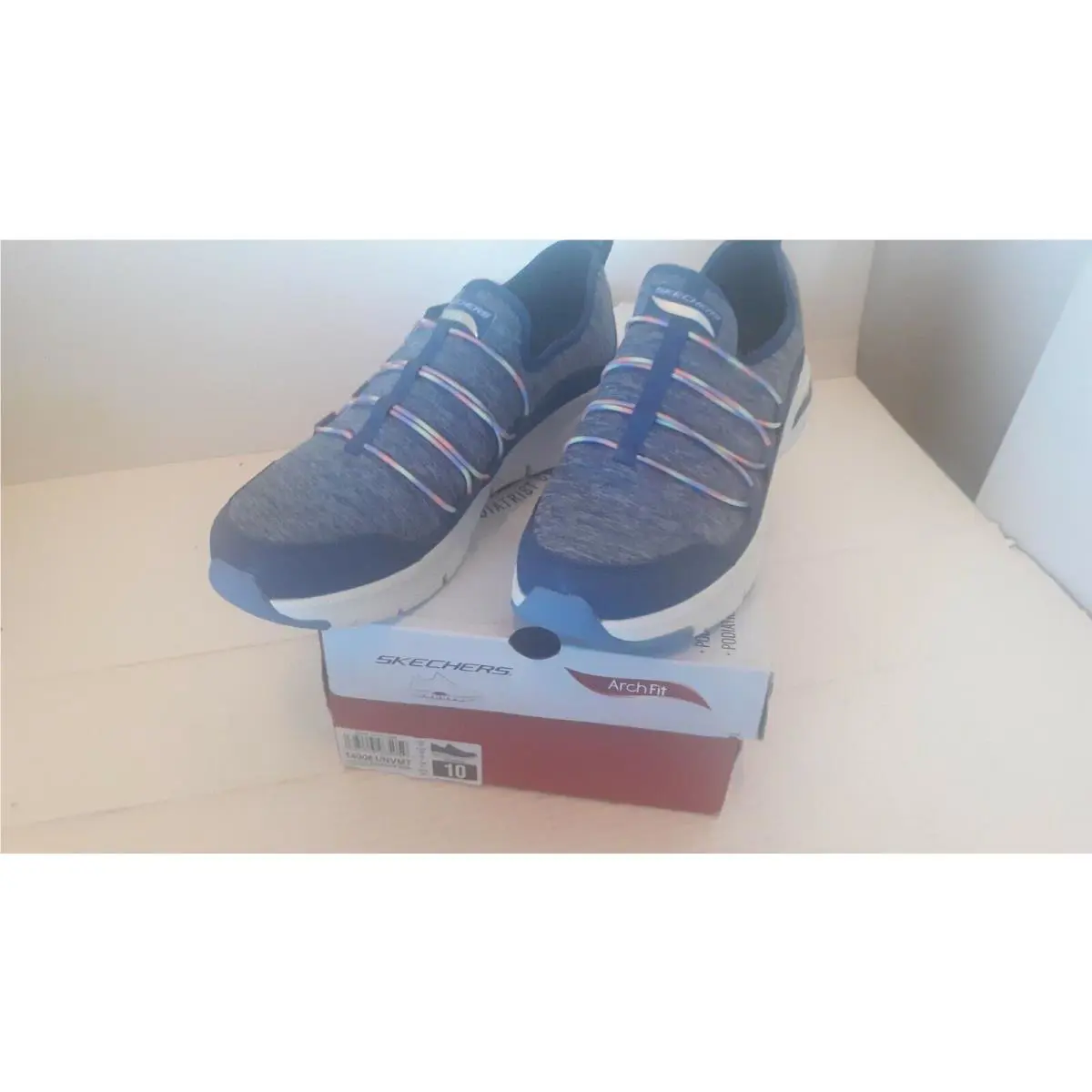 Skechers Rainbow View Arch Fit 149061/NVMT Women`s Size 10