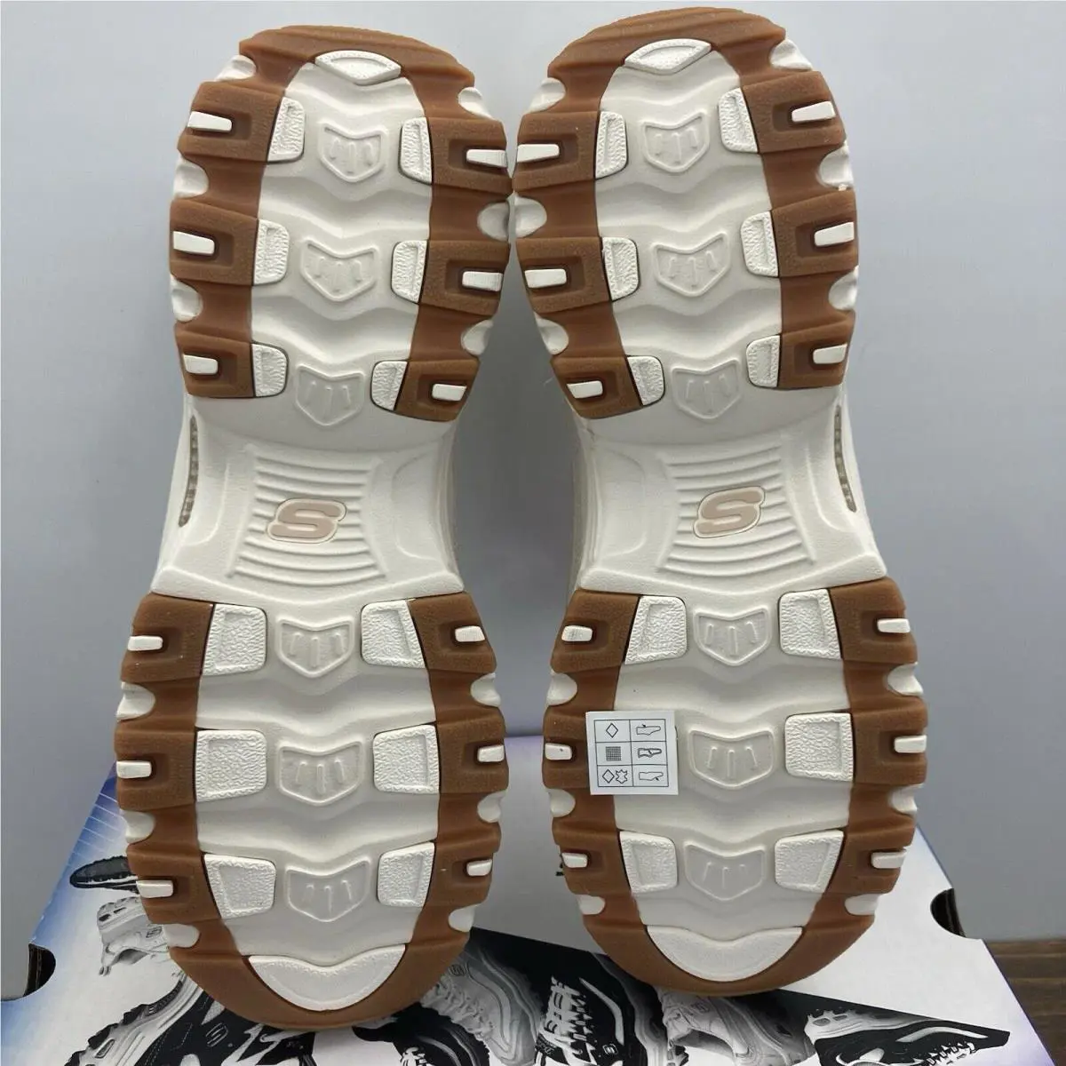 Skechers shoes - SKECHERS D`Lites - 149807 - White 7