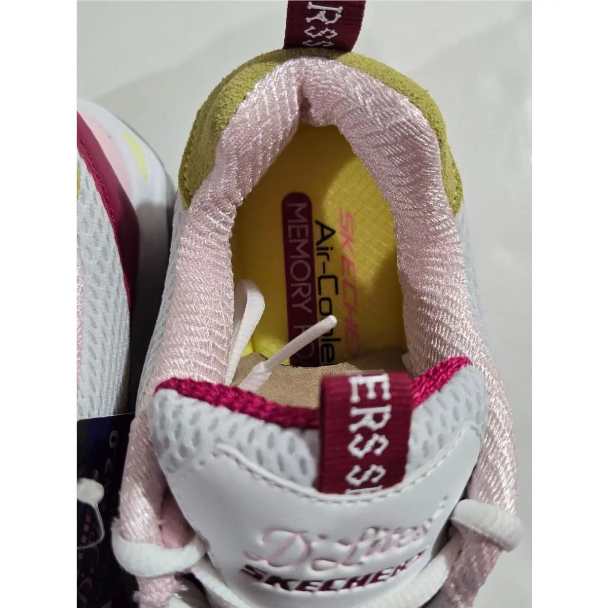 Skechers shoes - D`Lites - White and Pink 1