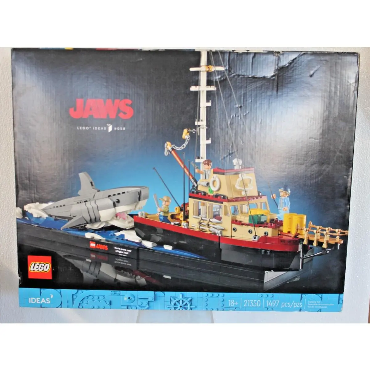 Lego Ideas Jaws 21350 with 3 Minifigures