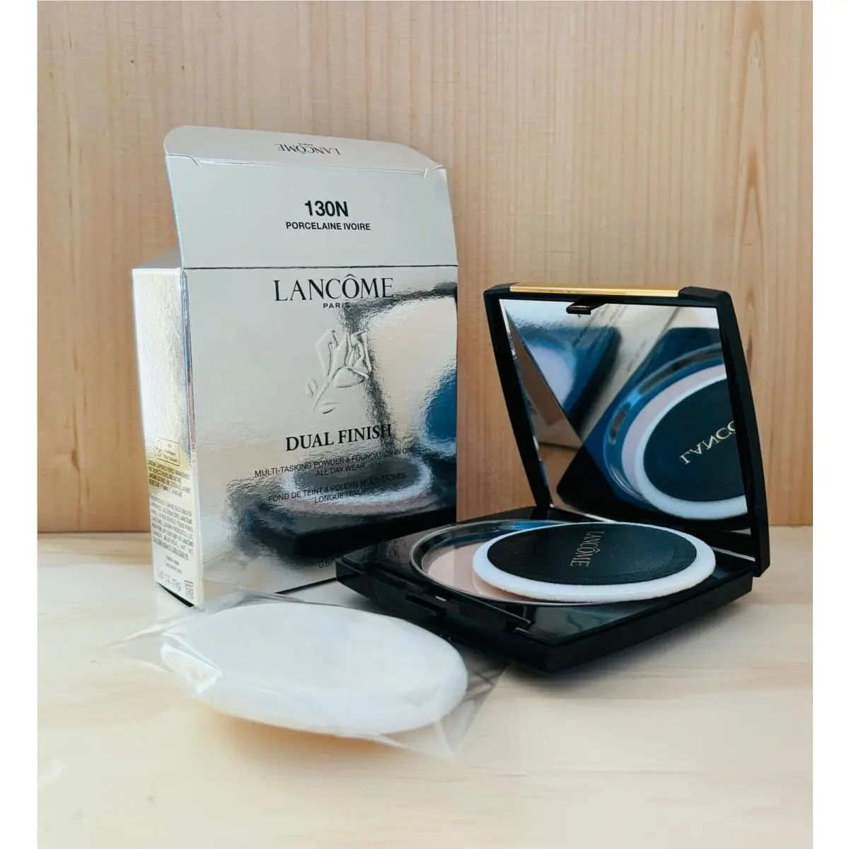 Lancome Dual Finish Powder Foundation In One 0.67z/19g 130N Porcelaine Ivoire