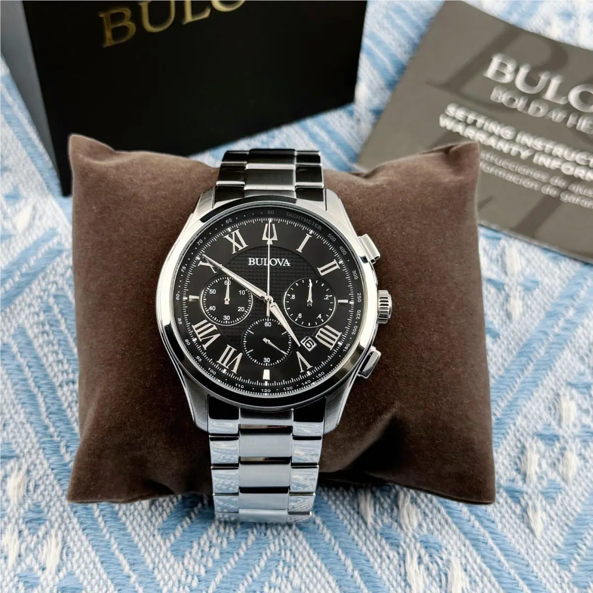 Bulova Wilton Classic Quartz Men`s Watch Black Textured Dial 46.5mm/96B288