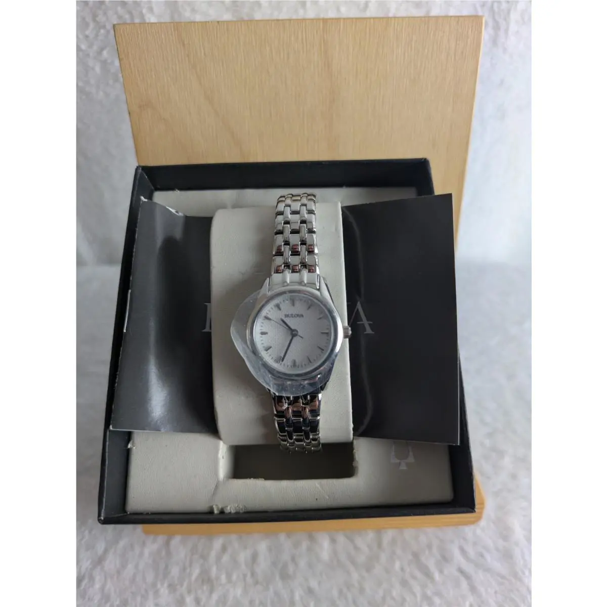Bulova 96L127 26mm Silver Stainless Steel Women`s Wristwatch