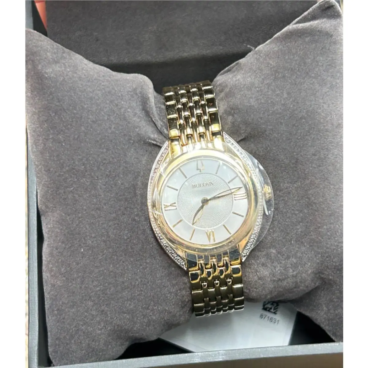 Bulova Women`s Classic Diamond Accent Quartz Gold Watch 30MM 98R298