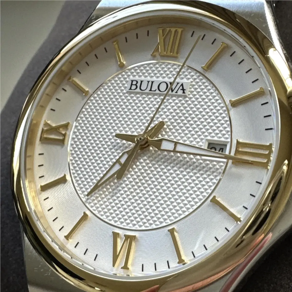 Bulova Wilton Mens Quartz Calendar Silver Gold Stainless Steel Watch 41MM 98B391 - Dial: Silver-White, Band: Silver, Bezel: Gold