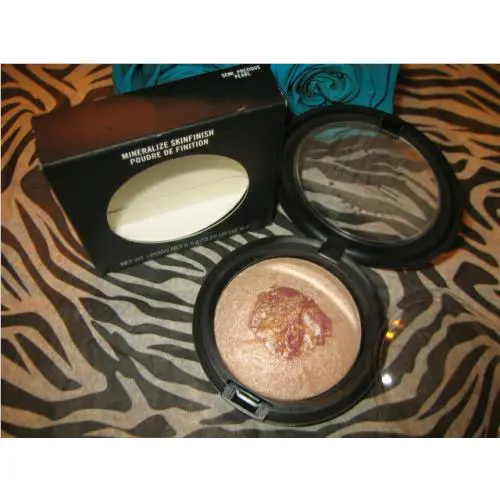 Mac Mineralize or Extra Dimension Skinfinish Select Shade From Drop Menu Pearl, Semi-Precious by MAC Cosmetics