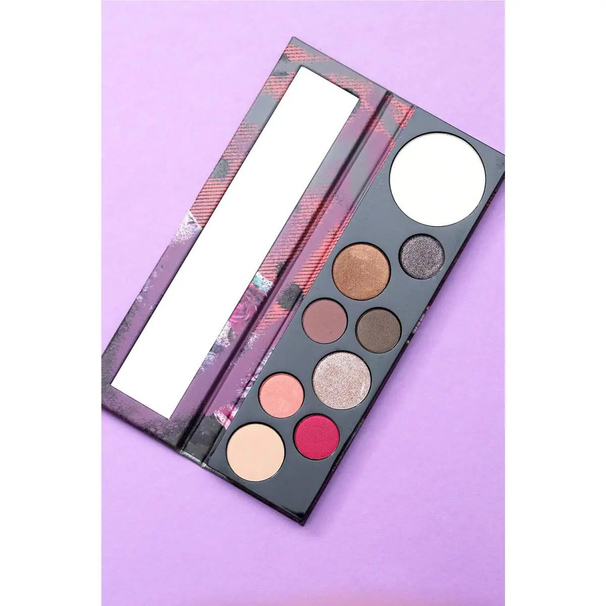 Mac Risk Taker Eyeshadow Highlighter Pallet